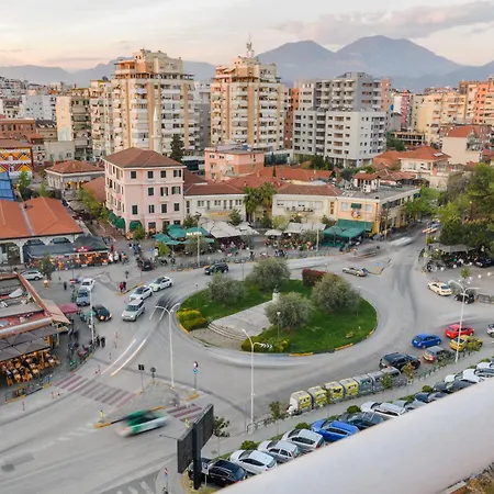 Terrace Cityscape 2 Lägenhet Tirana